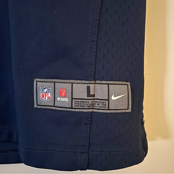 Seattle Seahawks NFL RUSSELL WILSON Jersey - Youth Large - Picture 2 of 4